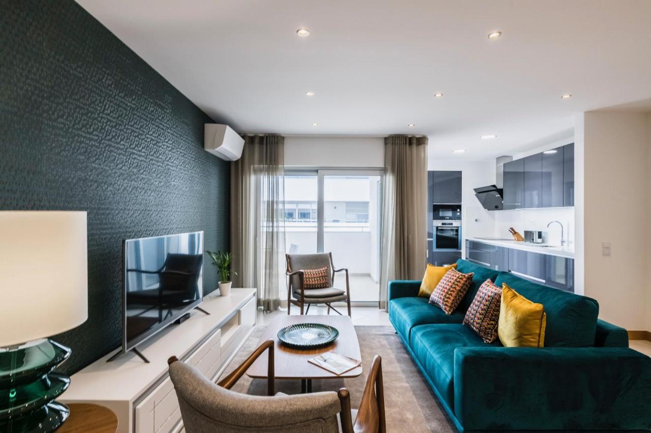 Coolhouses Lagos, 2 Bed Stylish City Flat, Rooftop Shared Pool, Clayheart Dış mekan fotoğraf