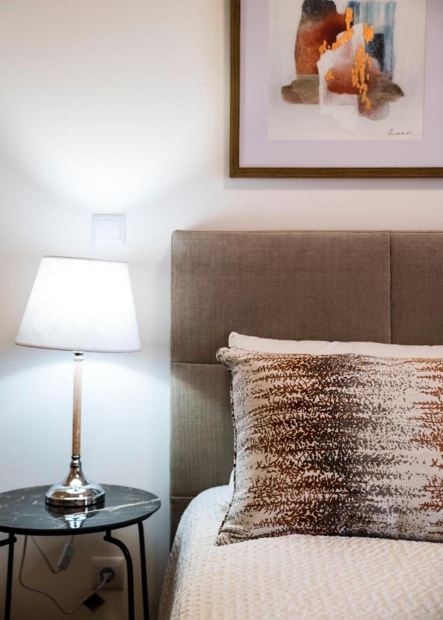 Coolhouses Lagos, 2 Bed Stylish City Flat, Rooftop Shared Pool, Clayheart Dış mekan fotoğraf
