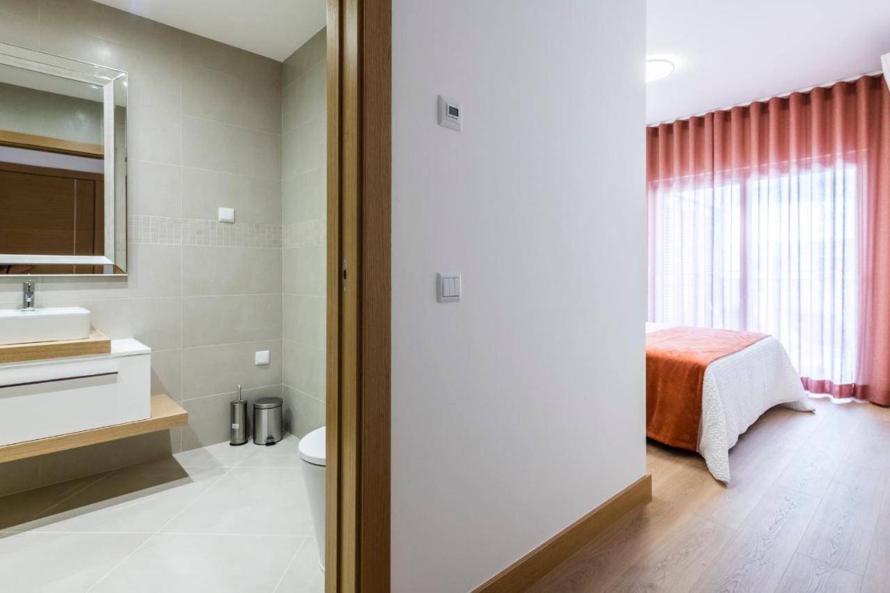 Coolhouses Lagos, 2 Bed Stylish City Flat, Rooftop Shared Pool, Clayheart Dış mekan fotoğraf