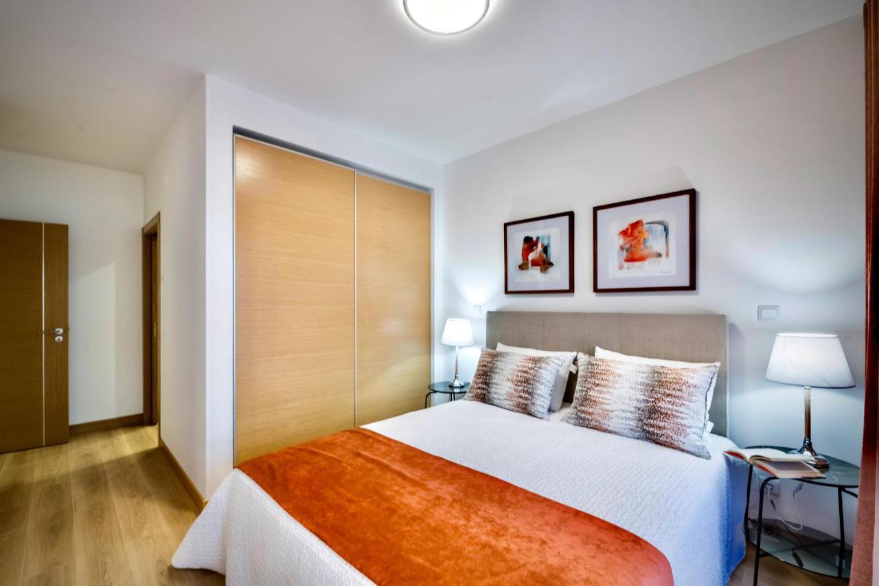 Coolhouses Lagos, 2 Bed Stylish City Flat, Rooftop Shared Pool, Clayheart Dış mekan fotoğraf