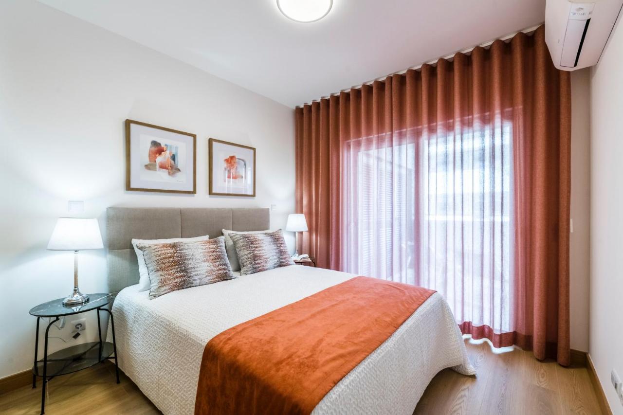 Coolhouses Lagos, 2 Bed Stylish City Flat, Rooftop Shared Pool, Clayheart Dış mekan fotoğraf